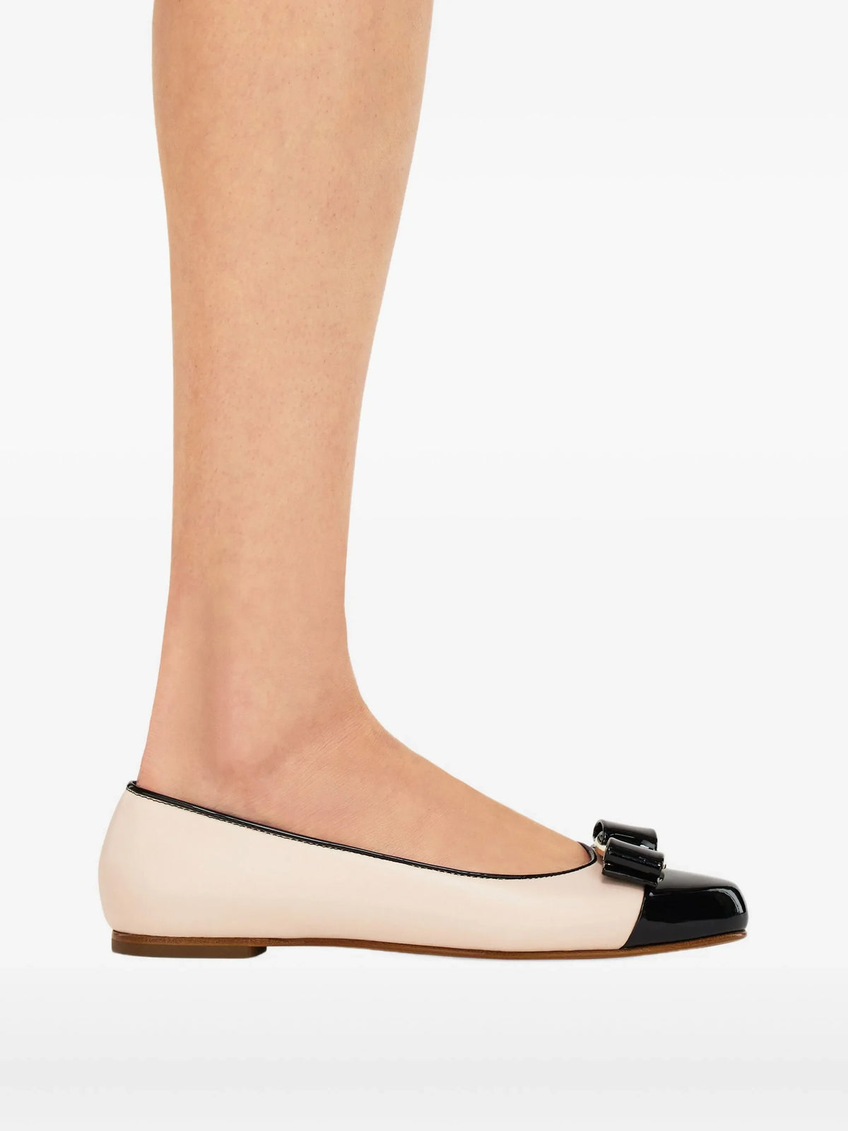 Ferragamo - Varina Leather Ballerina Shoes