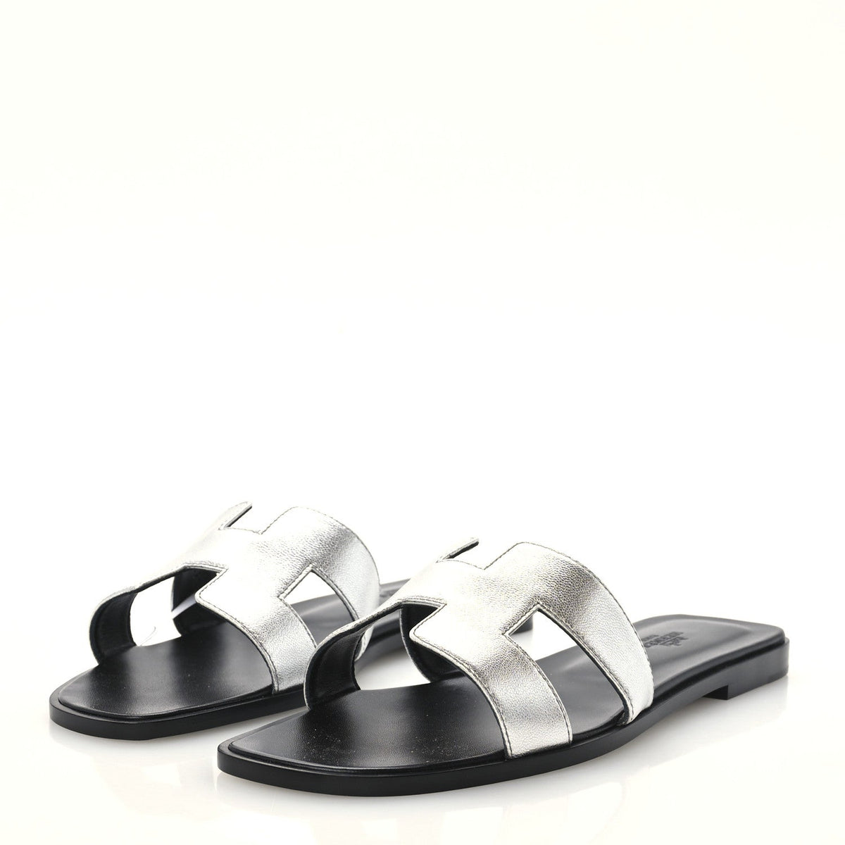 Hermès - Metallic Chevre Oran Sandals
